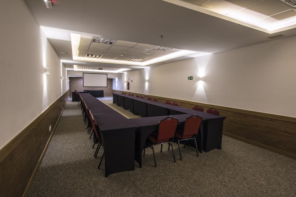 Hotel S4 Aguas Claras 4*