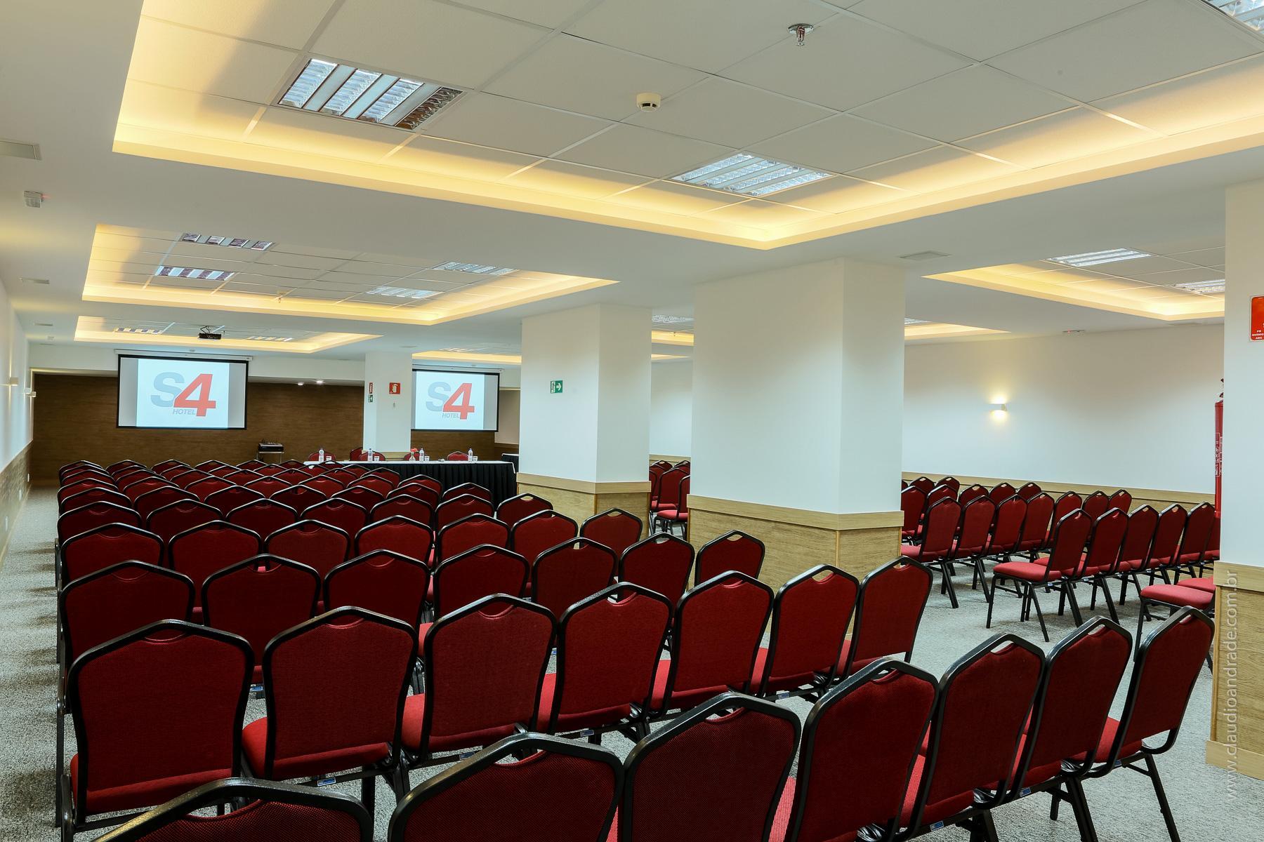 S4 Aguas Claras Hotel
